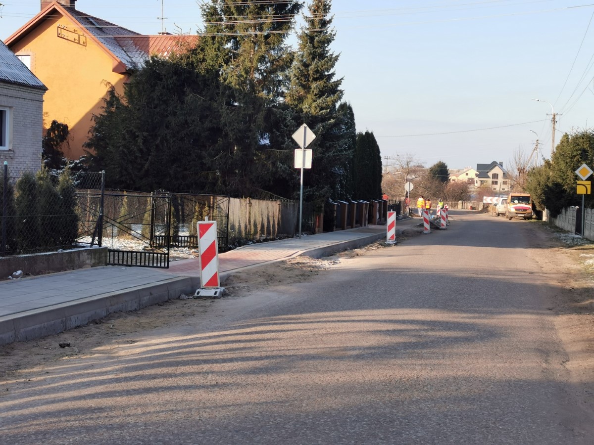 chodnik przy ul. Kossaka w ciągu drogi wojewódzkiej nr 648