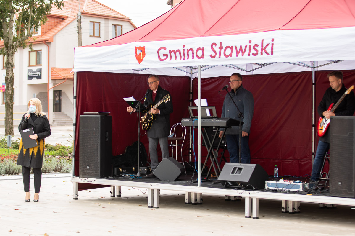 Koncert i konsultacje w parku miejskim w Stawiskach