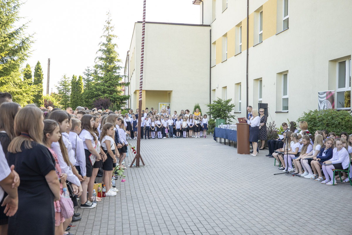 Rok szkolny zakończony, czas na wakacyjny odpoczynek...