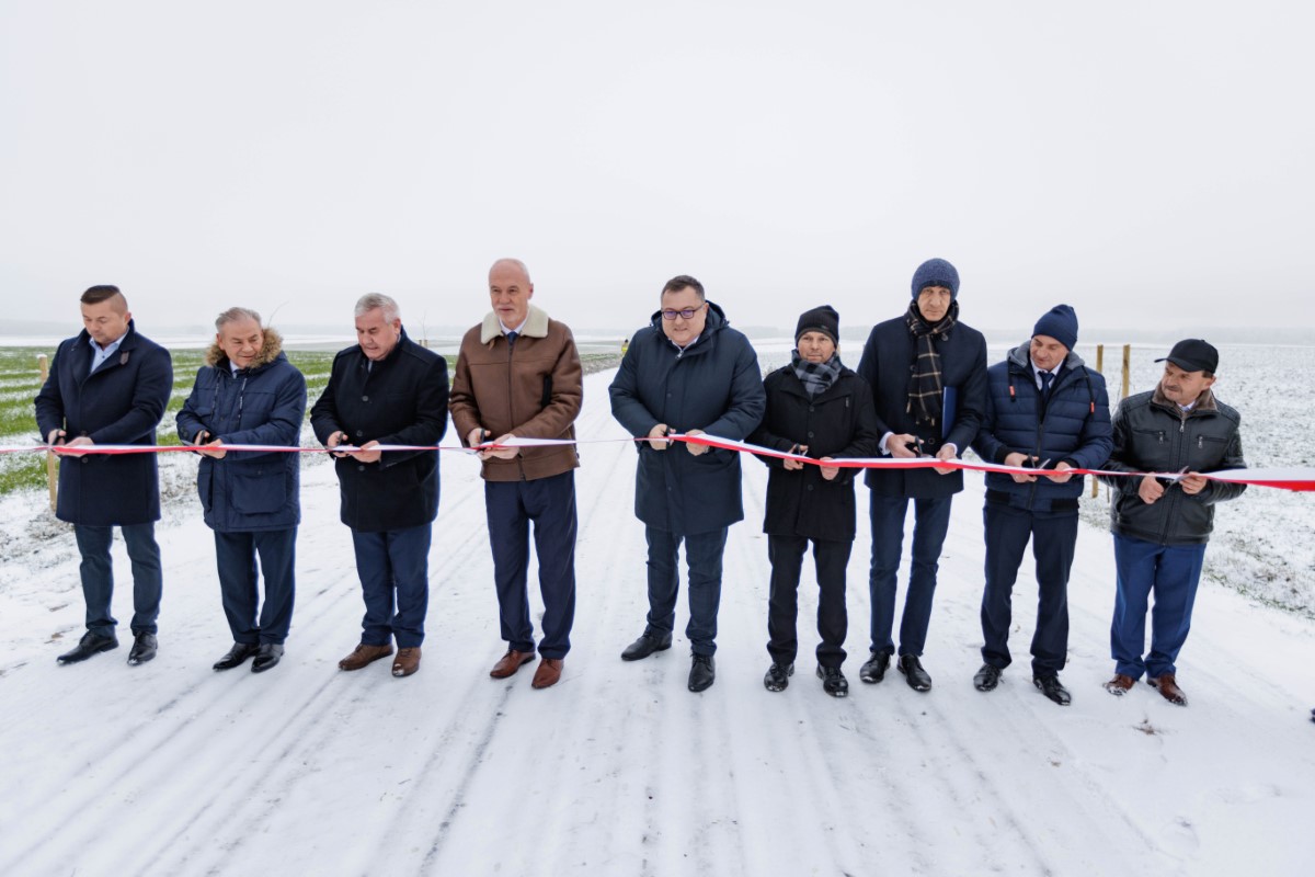 Asfaltowa droga połączyła dwie gminy