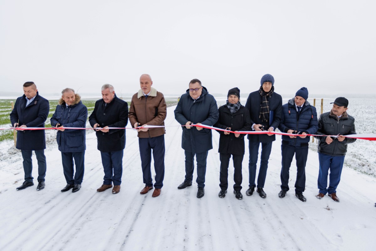 Asfaltowa droga połączyła dwie gminy